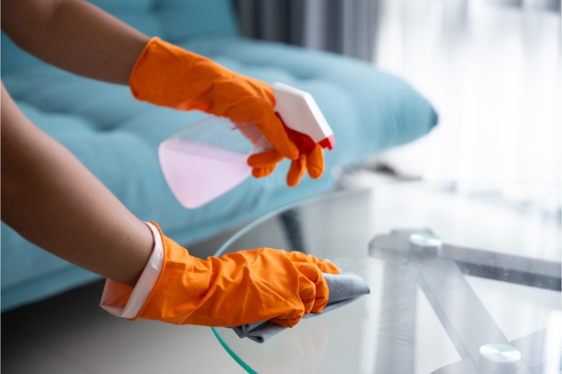 How to Make a Non-Toxic Glass Cleaner for Your Home
