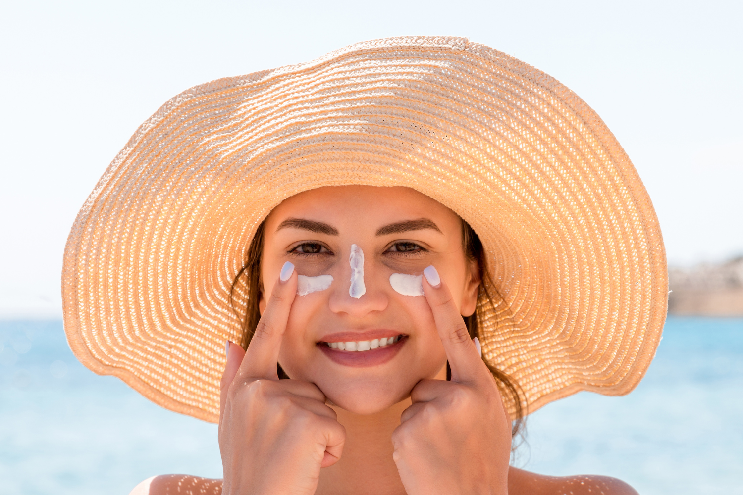 How to Protect Your Skin Outside This Summer
